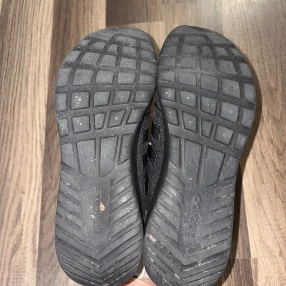 Adidas Women’s Triple Black Sneakers - Picture 4 of 5